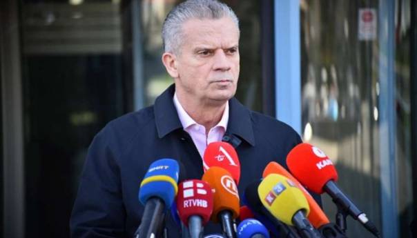 Ministar Radončić najavio ostavku, press u 12 sati