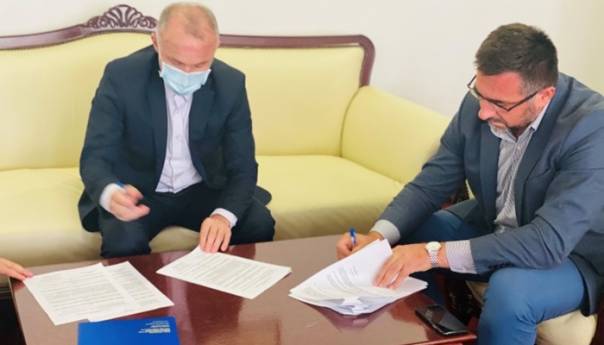 Ministar Ramić i muftija Kudić potpisali ugovor o podršci Muftijstvu bihaćkom