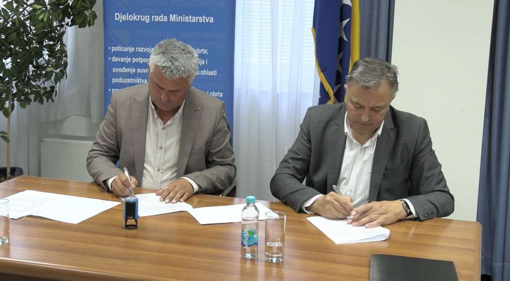 Ministar Zukić potpisao ugovore o dodjeli poticaja za razvoj poduzetničke infrastrukture