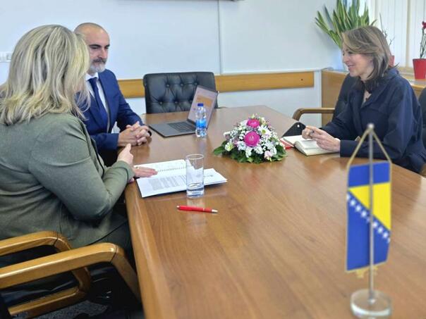 Ministarstvo civilnih poslova podržao Centar PRONI na poboljšanju uslova za mlade u BiH