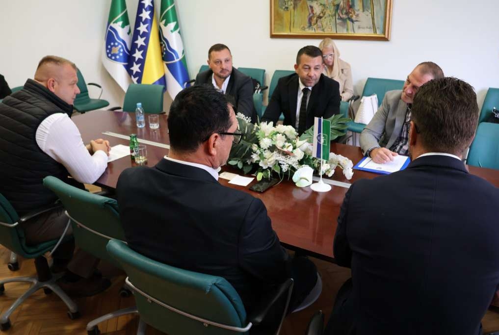 Ministarstvo poljoprivrede USK ulaže 120.000 KM u projekte upravljanja vodama u Cazinu