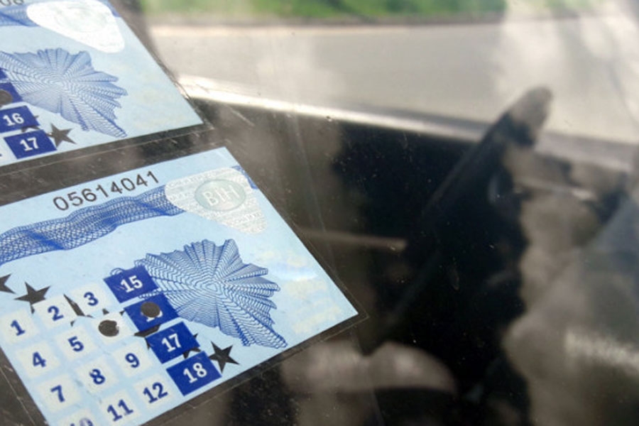 Ministarstvo uvodi nove stickere za registraciju vozila, iako imamo zalihe za iduće četiri godine