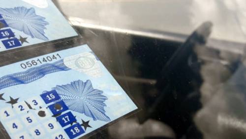 Ministarstvo uvodi nove stickere za registraciju vozila, iako imamo zalihe za iduće četiri godine