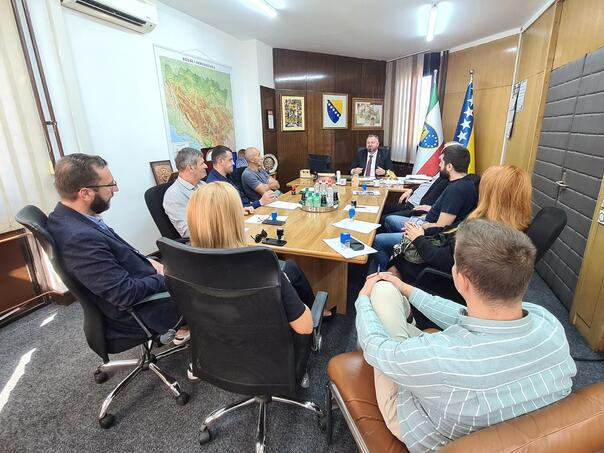Ministarstvo za privredu dodijelilo poticaj za nastup 22 firme na sajmovima u Tešnju i Zenici