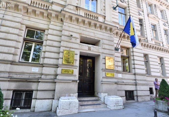 Ministri Čičić i Softić Kadenić pozitivni na koronavirus