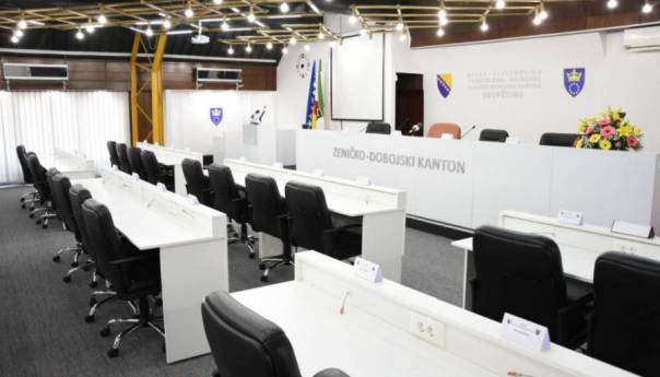 Ministri HDZ-a iz protesta napustili sjednicu Vlade ZDK