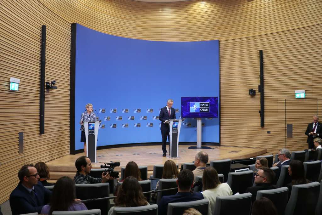 Ministri vanjskih poslova NATO-a raspravljaju o pomoći Ukrajini