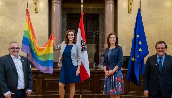 Ministrica Alma Zadić se izvinila homoseksualnim osobama