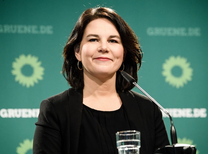 Baerbock: Ukrajinci umiru od žeđi i smrzavaju se do smrti