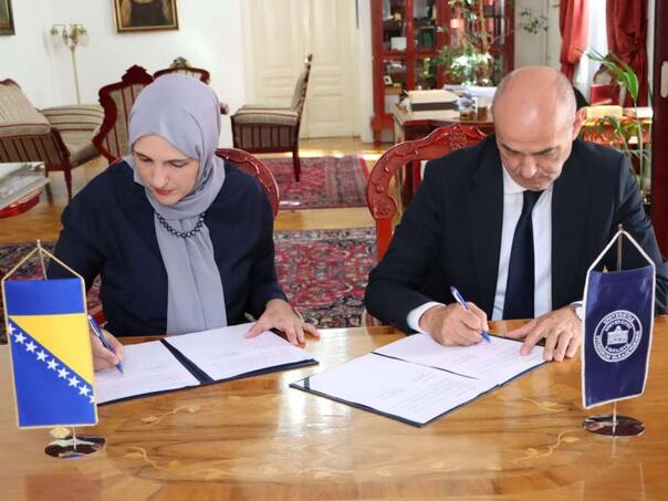 Ministrica Hota-Muminović i rektor Škrijelj potpisali Sporazum o saradnji