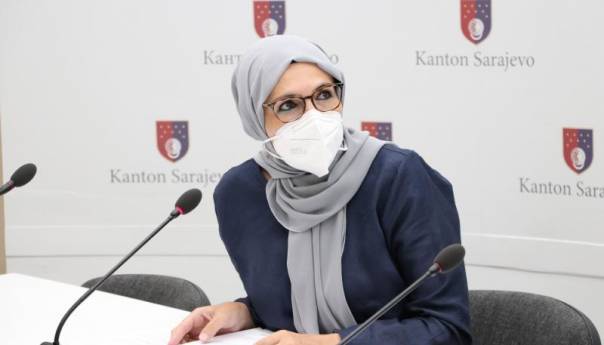Ministrica Hota-Muminović: Povratak učenika u školske klupe je prioritet