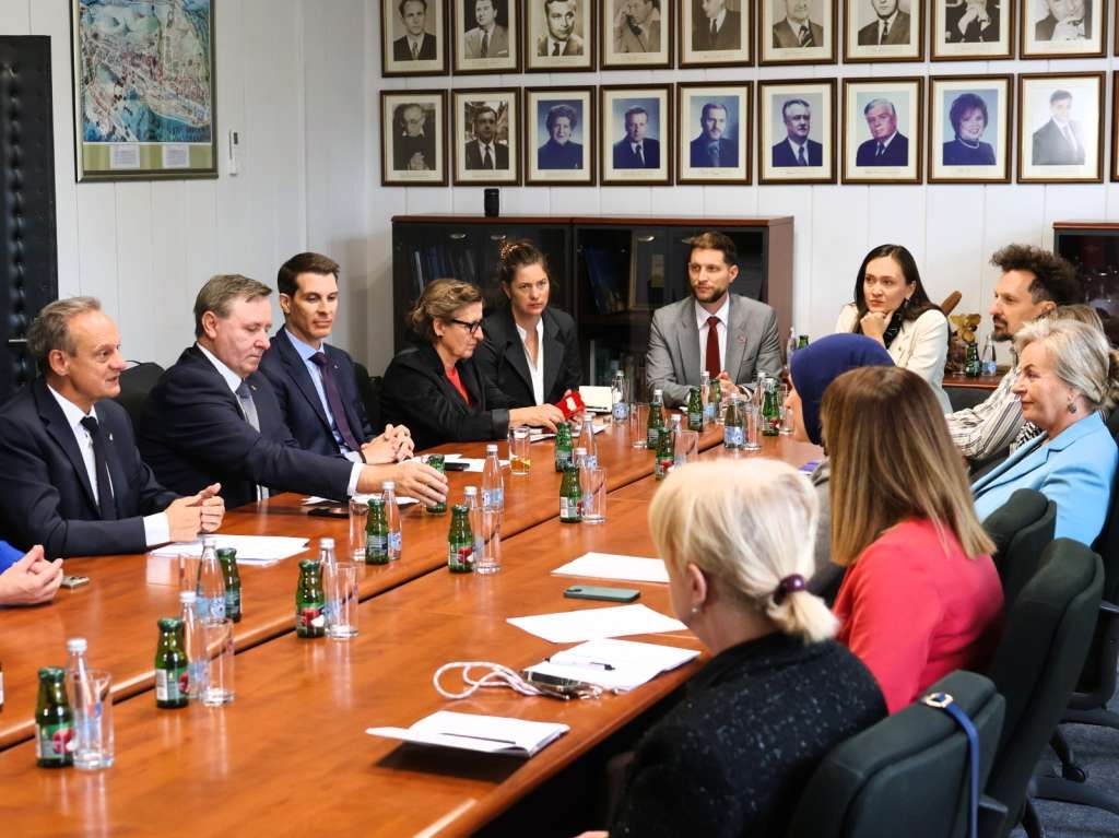 Ministrica Hota-Muminović s Švicarcima razgovarala o razvoju obrazovanja