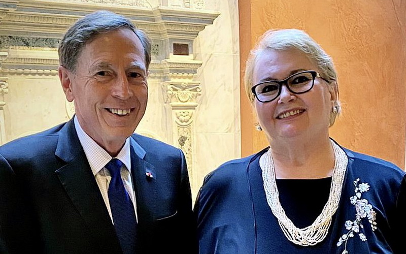 Ministrica Turković s bivšim direktorom CIA-e Davidom Petraeusom