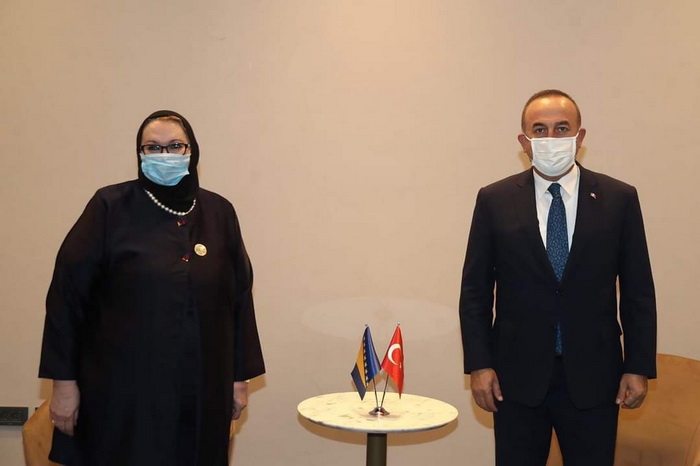 Ministrica Turković u Niameyu razgovarala sa Cavusogluom