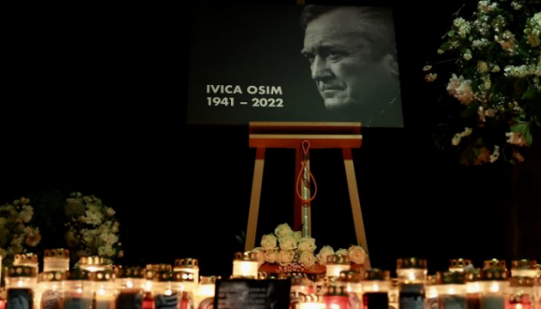 Minut šutnje za Osima u Srbiji, zanijemio stadion Partizana
