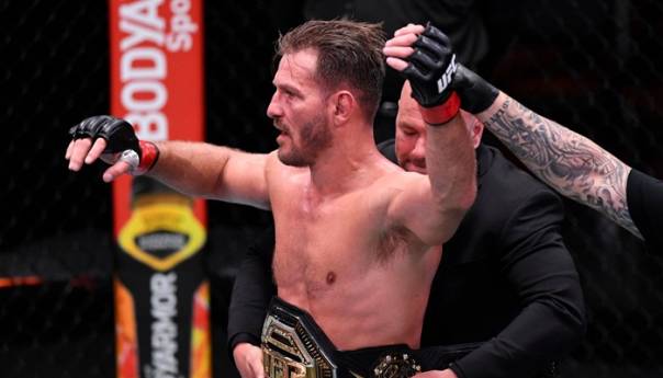 Miočić savladao Cormiera i odbranio UFC pojas teške kategorije