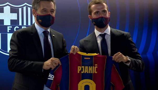 Miralem Pjanić predstavljen u Barceloni