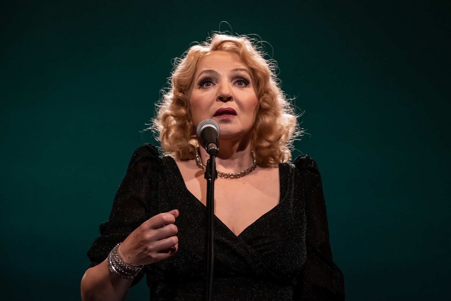 Mirjana Karanović u ulozi Marlene Dietrich 10. maja na sceni Narodnog pozorišta