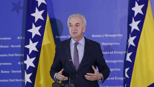 Šarović: Očigledno je da se Dodik pogubio