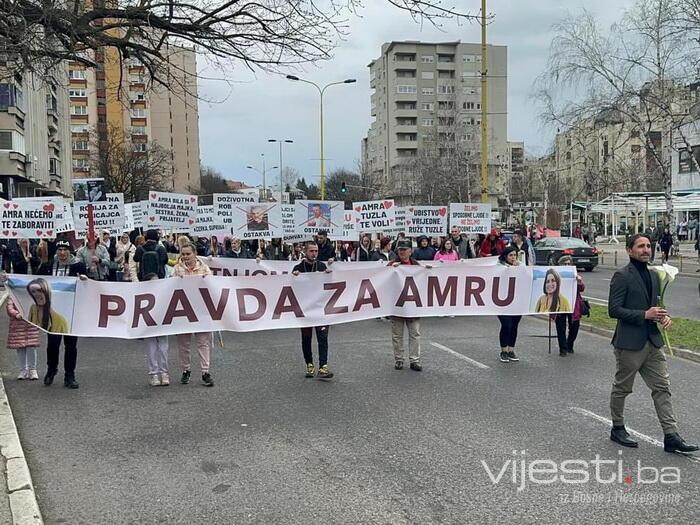 Mirna šetnja za ubijenu Amru: Opet se traže ostavke
