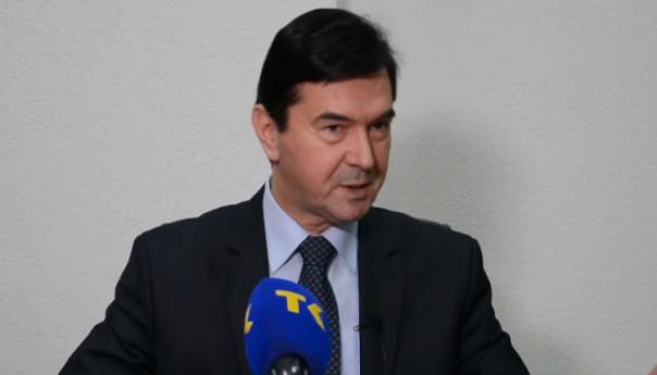 Mirnes Ajanović predao kandidaturu za gradonačelnika Tuzle
