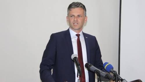 Mirnes Bašić i zvanično novi premijer ZDK