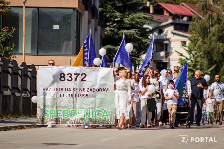 Mirnom šetnjom u Zavidovićima odata počast žrtvama genocida