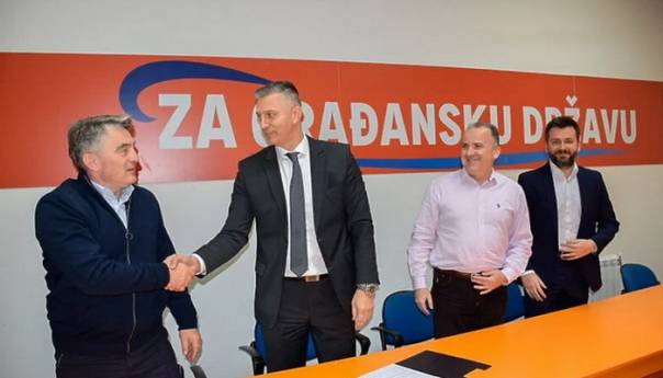 Mirza Čelik pristupio Demokratskoj fronti