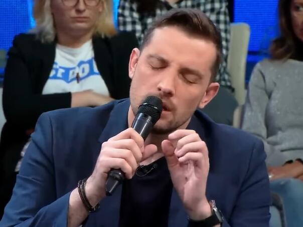 Mirza Selimović oduševio izvedbom čuvene bh. balade, zapjevao i Bojan Vasković