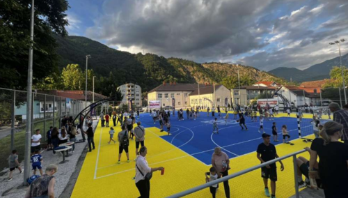 Mirza Teletović otvorio košarkaški teren u Jablanici