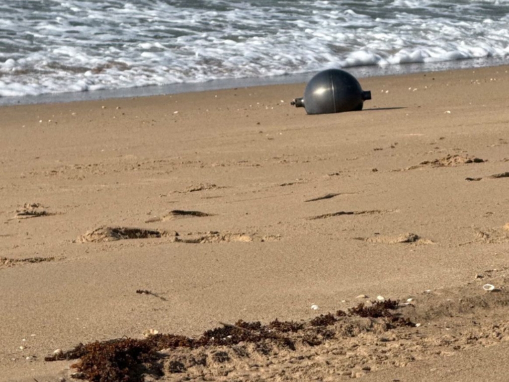 Misteriozne kugle na plažama, sumnja se na svemirski otpad