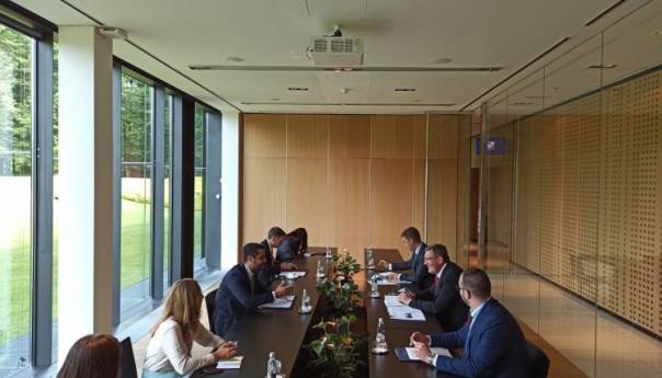 Mitrović i Bojanić potpisali Sporazum o izgradnji mosta na rijeci Tari