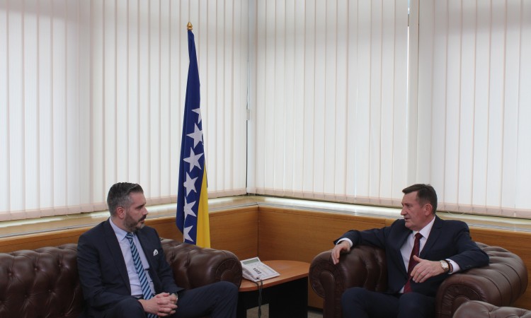 Mitrović i Rajčević razgovarali o zakonima iz oblasti elektronske identifikacije