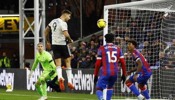 Mitrović pogađao i asistirao u pobjedi, Svrake se probile na drugo mjesto