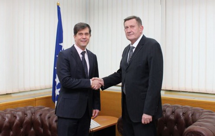 Mitrović razgovarao sa ambasadorom SAD o poboljšanju političke i poslovne klime
