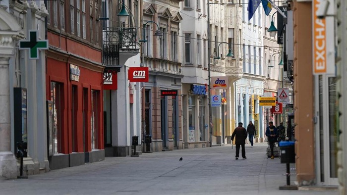 Mjera predostrožnosti od korona virusa: Puste sarajevske ulice