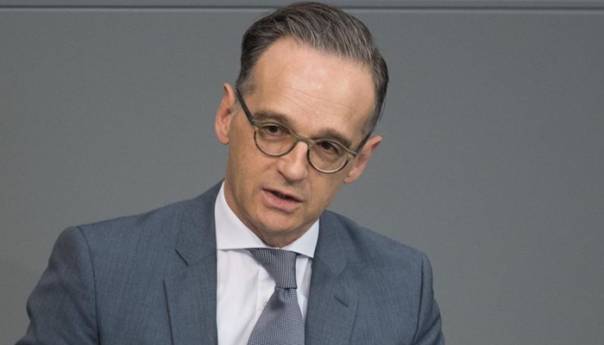 Mjere protiv covida-19 trebalo bi ublažiti za one koji se vakcinišu