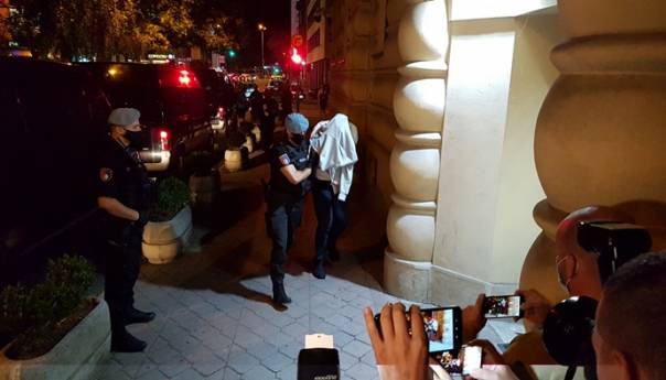 Mjesec dana pritvora za 17 uhapšenih policajaca