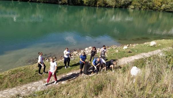 Mještani nekoliko lokalnih zajednica očistili rijeke od velikih količina otpada