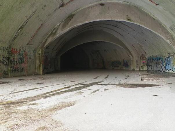 Mještani Plitvica zabrinuti zbog planova za nekad čuveni vojni aerodrom