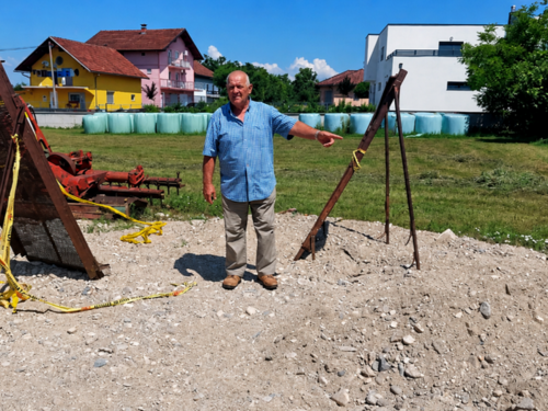 Mještanin kod Sanskog Mosta pronašao minu tokom pretovara pijeska