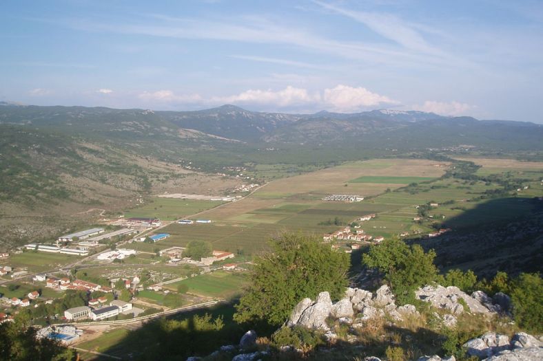 Mjesto u BiH izumire: Nema prevoza, štampe, banke...