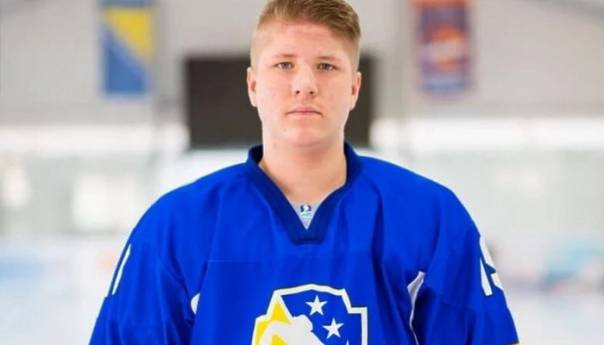 Mladi Belmin Sinanbegović će ubuduće igrati za hokejašku reprezentaciju BiH