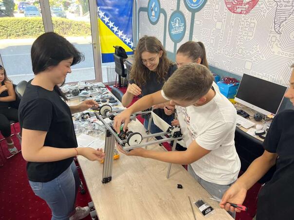 Mladi bh. robotičari primjer da su naša djeca naprednija od ostatka svijeta