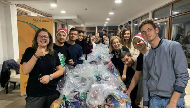 Mladi Goražda prikupljaju paketiće za djecu u stanju socijalne potrebe