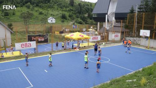 Mladi košarkaši vrijedno treniraju u kampu Spars Realwaya