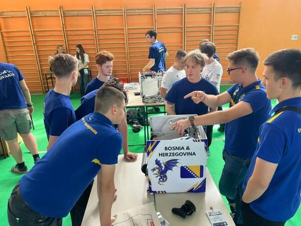 Mladi robotičari iz BiH briljirali u Hrvatskoj