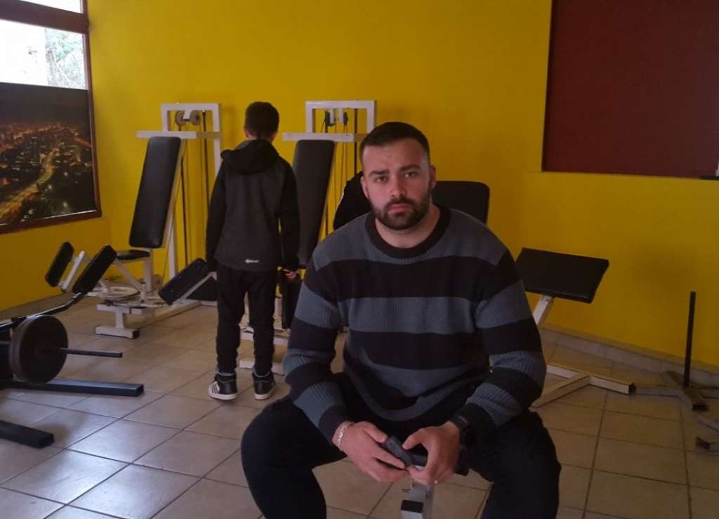 Mladi Srebreničanin otvorio teretanu u svom gradu, prilika za mlade za rekreaciju i druženje