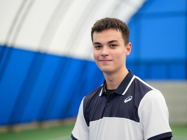 Mladi teniski reprezentativac iz Tuzle u potrazi za sponzorom za odlazak na takmičenja