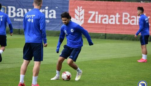 Mladi Zmajevi prvi put na okupu sa novim stručnim štabom